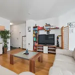 2-Zimmer Wohnung, Im Zentrum, Garage, Terrasse
