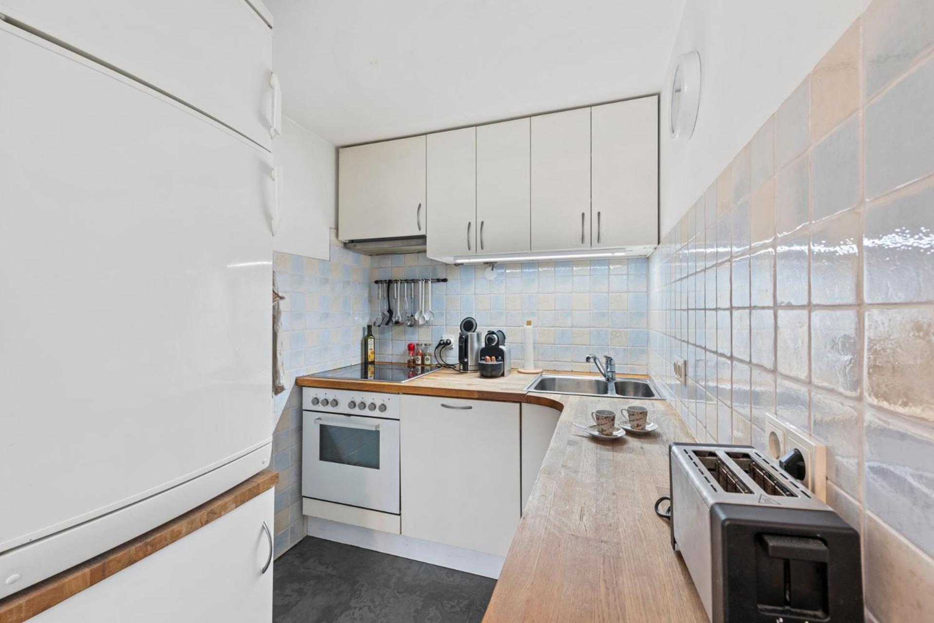 Apartment 2-zimmer Wohnung, Im Zentrum, Garage, Terrasse
